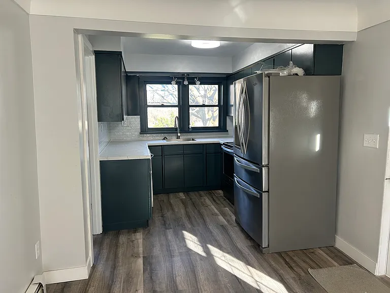 310 N Warren Ave — Photo 5