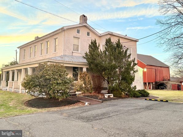 2933 E High St APT A