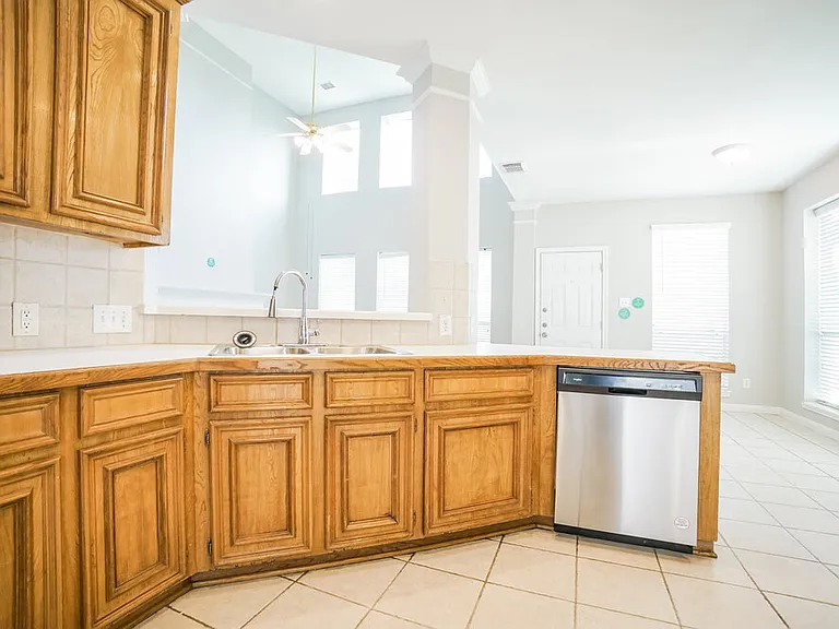 11727 Newlands Ct — Photo 10