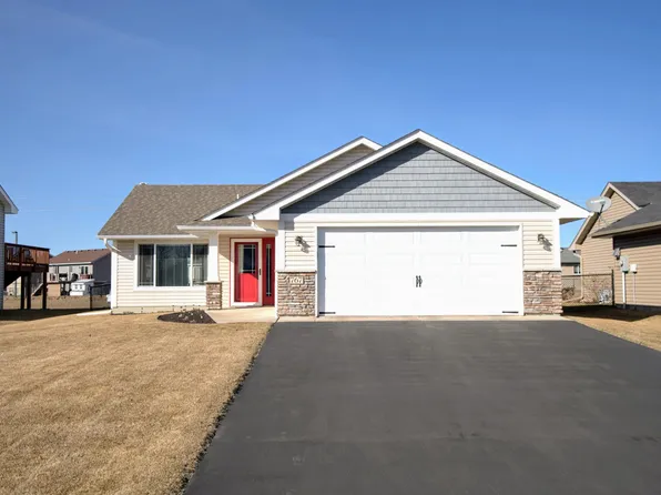 767 Park Brook Rd NW, Isanti, MN 55040