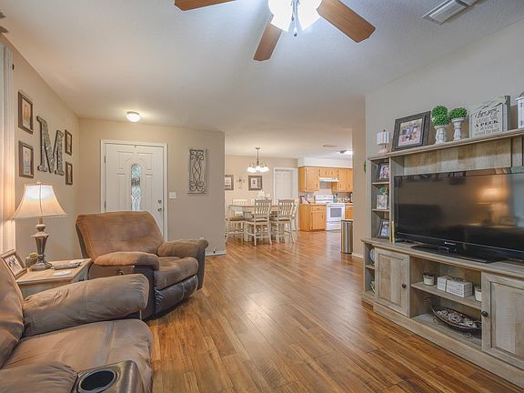 3rd image of 767 Polk Rd #18