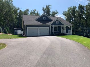 9 Valleyview Dr, Merrimack, NH 03054