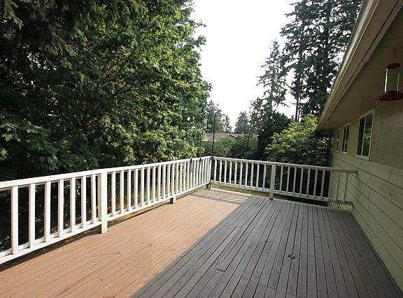3rd image of 17716 Densmore Ave N