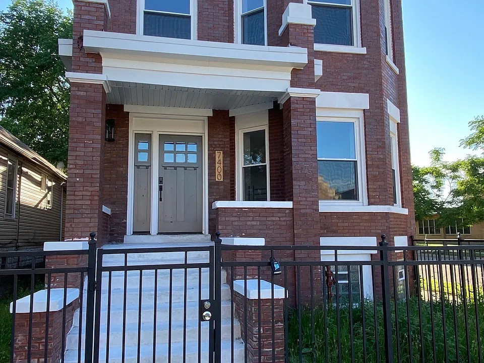 7400 S Evans Ave #2F