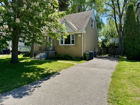 109 Pleasant Ave, Toronto, ON M2M 1M2