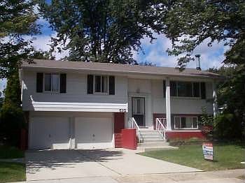 1st image of 510 S Braintree Dr