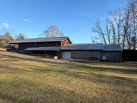 3rd image of 120 Barkwood Rd