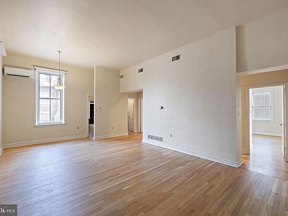 3rd image of 1401 State St #1R