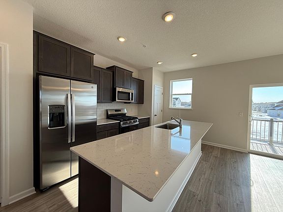 5th image of 2752 Kepler Ave NE