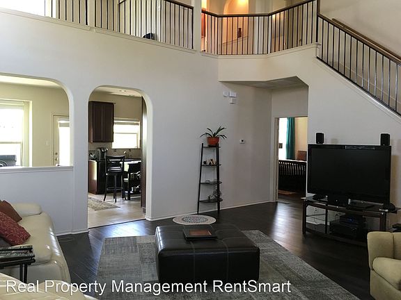 2nd image of 1609 Greenside Dr