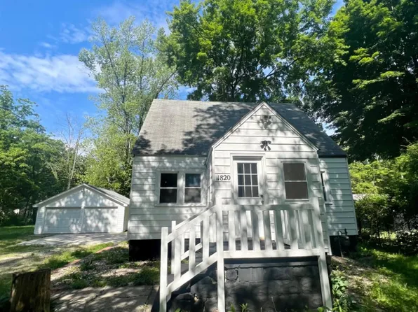 1820 Warren St, Lake Station, IN 46405