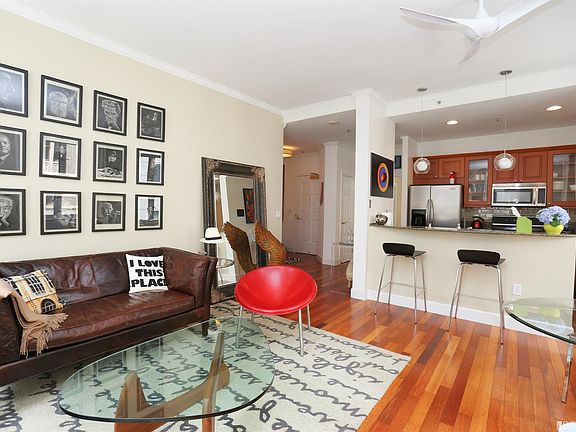 2nd image of 201 Sansome St Unit 402