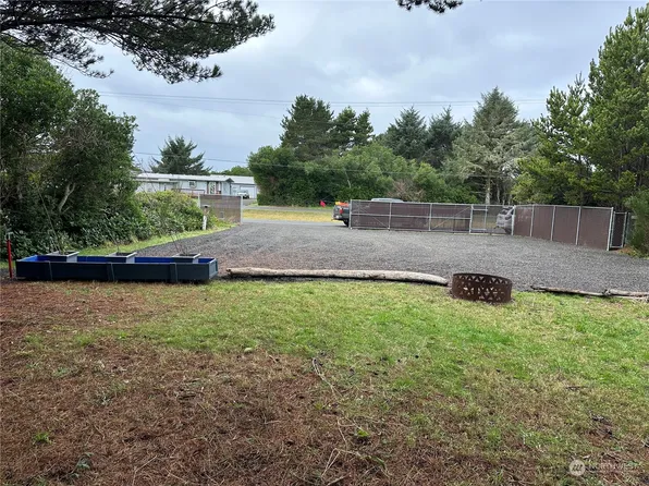 114 SW Ocean Shores Blvd, Ocean Shores, WA 98569