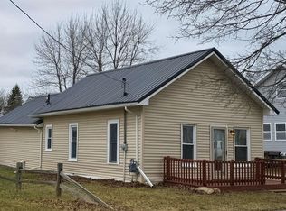 1904 James St, Essexville, MI