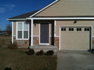 15629 Cedar St, Basehor, KS 66007