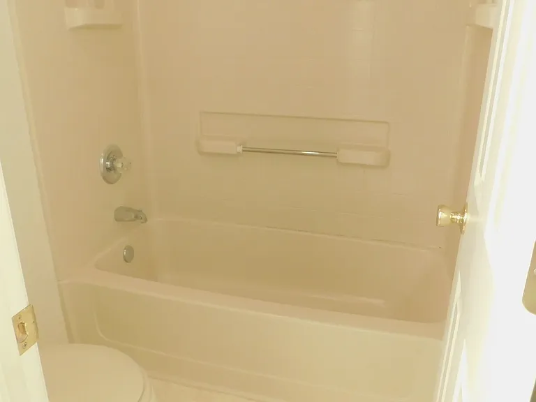 4717 Kelvington Dr — Photo 14