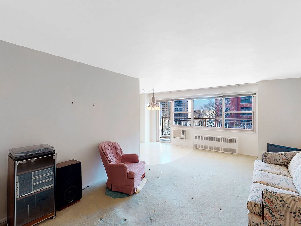1st image of 2925 W 5th St APT 5B