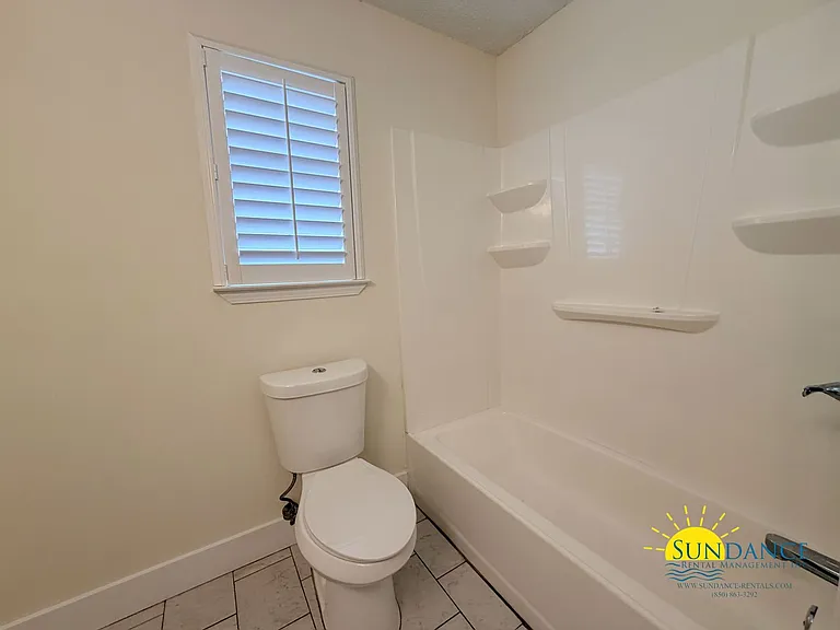 139 Scranton St — Photo 14
