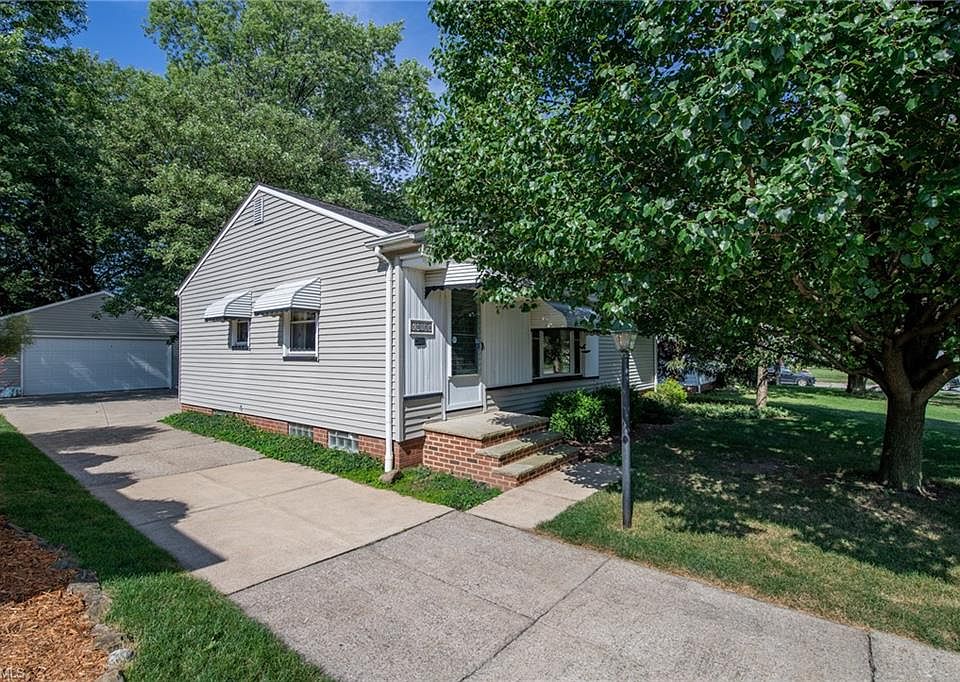 1st image of 10880 Gabriella Dr