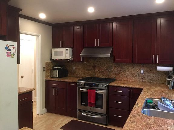 5th image of 3725 Shaynor Ct