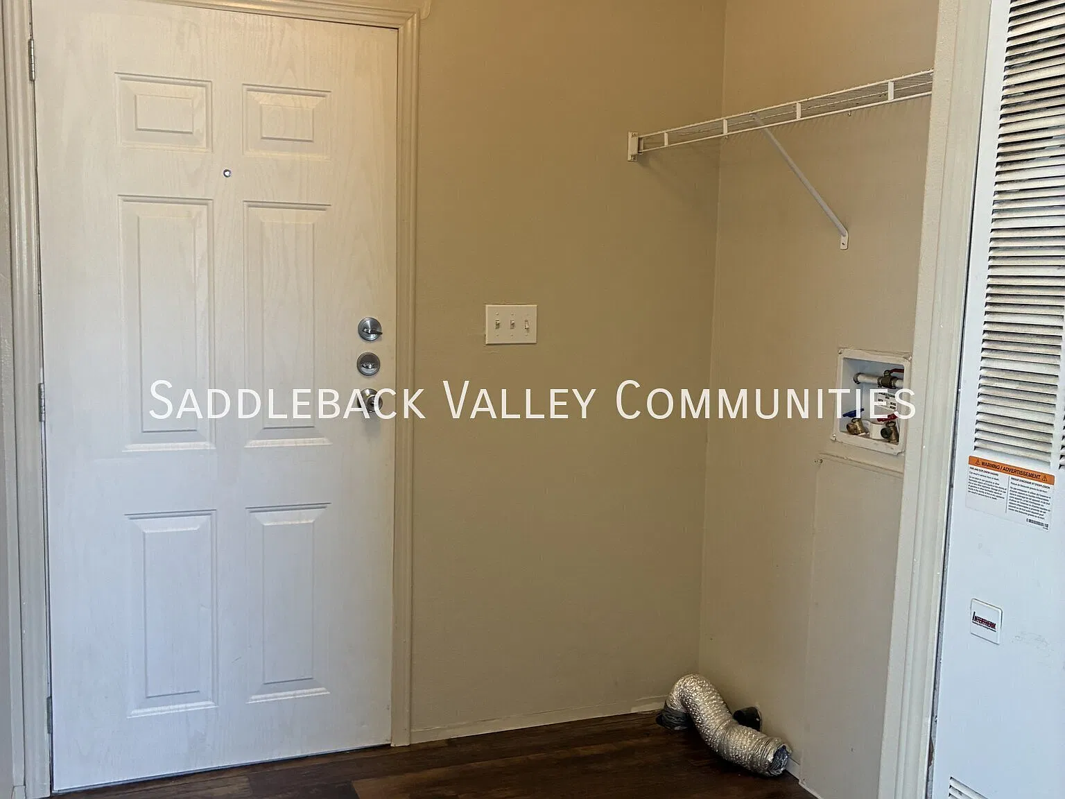 Cozy and Modern New Home — Photo 4