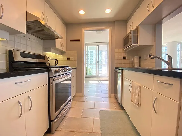 198 Aquarius Mews — Photo 39