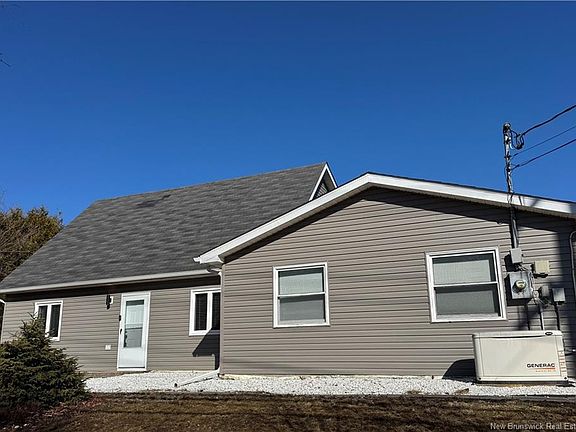 2nd image of 192 Gondola Point Rd