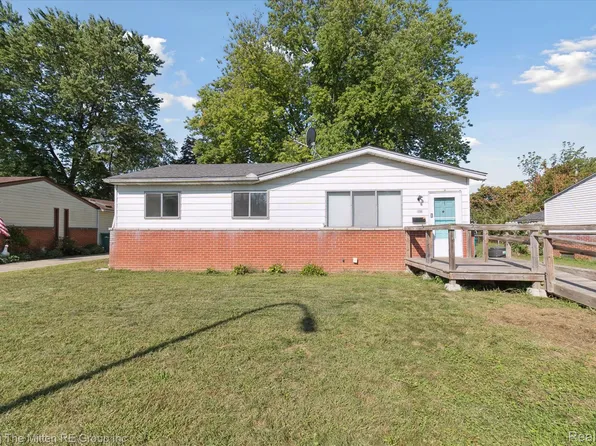 1336 Woodglen Ave, Ypsilanti, MI 48198