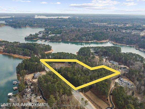 4th image of 1460 Mary Alice Park Rd