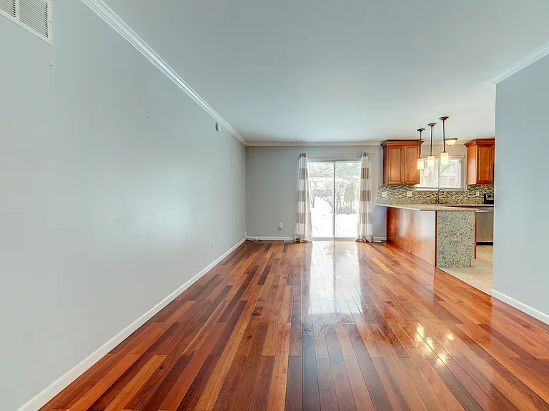 15481 Duxbury Way — Photo 15