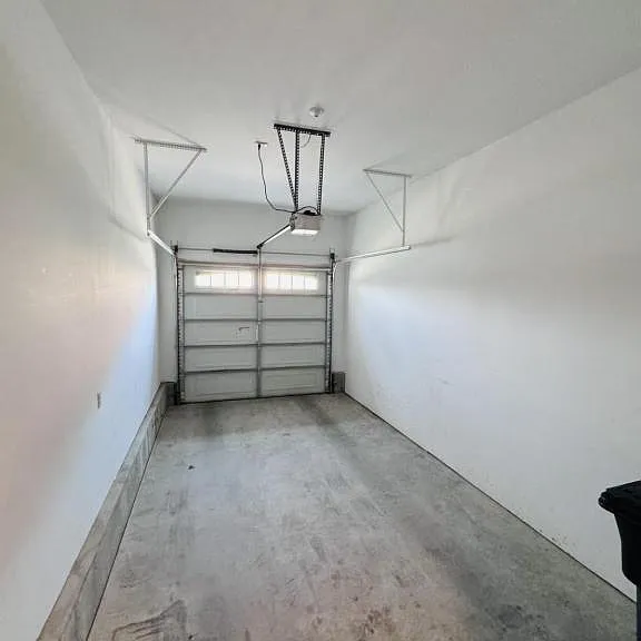1043 Road Runner St — Photo 29