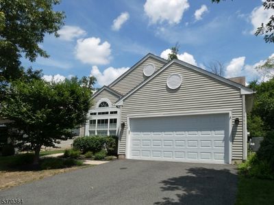 16 Renaissance Blvd, Somerset, NJ, 08873