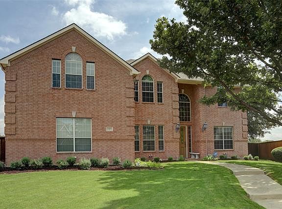 2nd image of 325 Daleport Dr