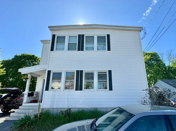 132 Bedford Ave, Lowell, MA 01854