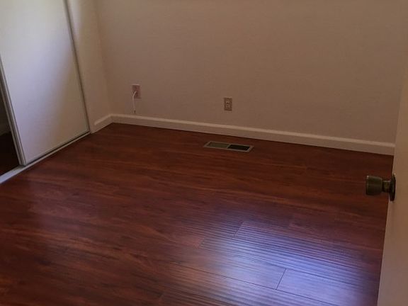 3rd image of 1287 Quincy Dr