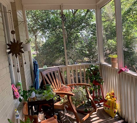 Awesome Screened in Porch