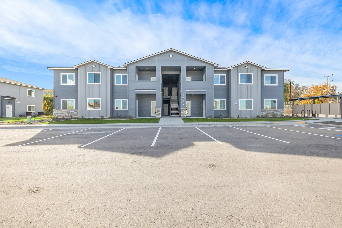 Building Photo - Starpointe Logan