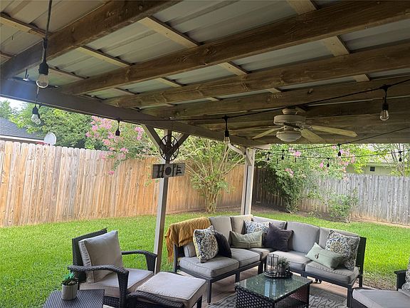 4th image of 3127 Pecan Point Dr