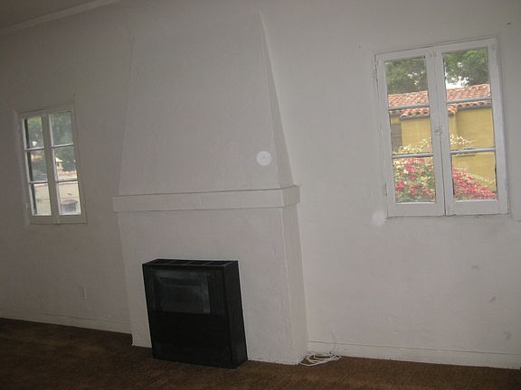 4th image of 3141 W 43rd Pl