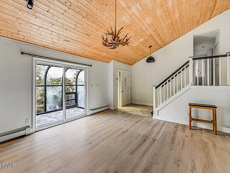 49 Lake View Dr #14 — Photo 25