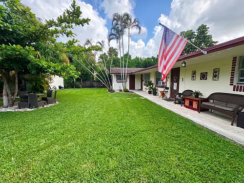 2887 SW 19th Ct #B Photo 1 2887 SW 19th Ct #B Photo 1