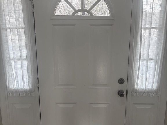 4th image of 8814 Kent Ct