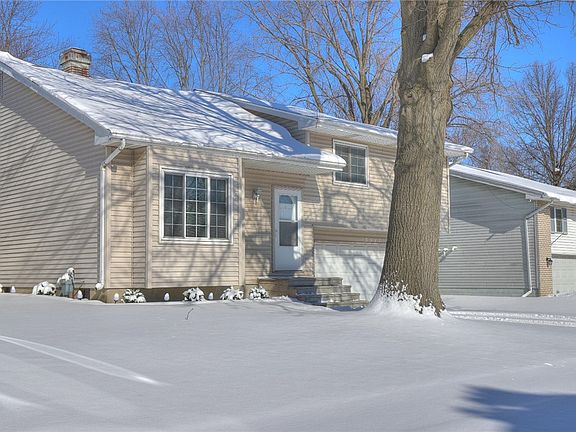 3rd image of 3541 Plover Dr