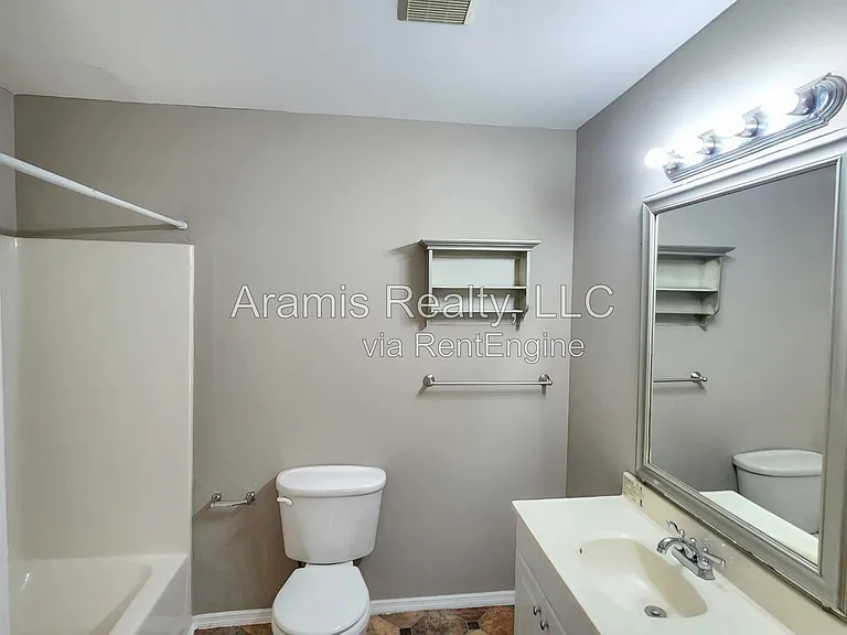 129 McDonough Blvd SE — Photo 12