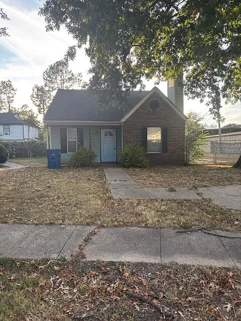 2 bed, 2.0 bath, 932 sqft, $1,200 — Photo 1