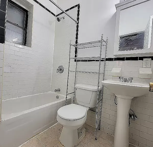 272 W 117th St #2A — Photo 5