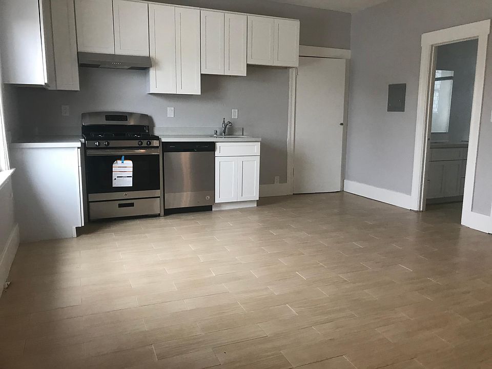 2nd image of 1735 Foothill Blvd #B