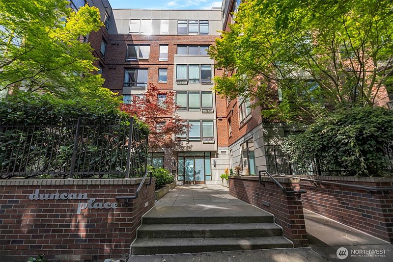 2nd image of 4547 8th Avenue NE #203