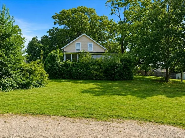276 East St, Cranston, RI 02920