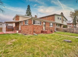 501 Glenshire Rd, Glenview, IL 60025